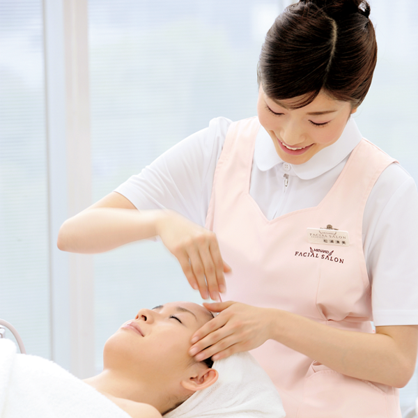 Massage-va-bam-huyet-shiatsu-menard-facial-salon-spa-2